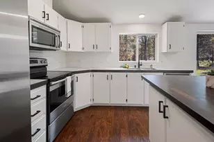 16093 Blackfeather Ln, La Pine, OR 97739 - Photo 5