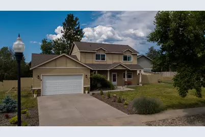 821 Quail Point Drive, Klamath Falls, OR 97601 - Photo 1