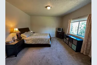 821 Quail Point Drive, Klamath Falls, OR 97601 - Photo 27