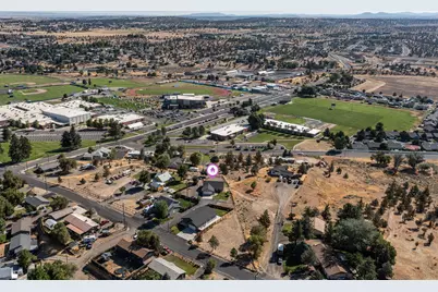 639 SE 10th Street, Madras, OR 97741 - Photo 35