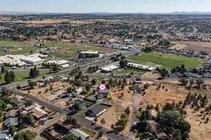 639 SE 10th St, Madras, OR 97741 - Photo 35