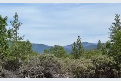 2093 Robertson Bridge Road #2100, Grants Pass, OR 97526 - Photo 3