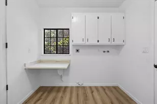 180 White Oak Dr, Cave Junction, OR 97523 - Photo 19