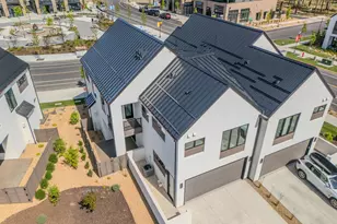 1142 NW Ochoa Dr, Bend, OR 97703 - Photo 23