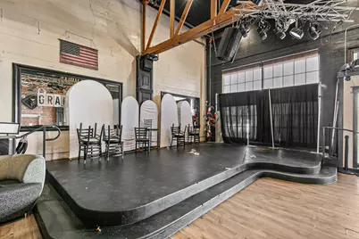 31 S Grape Street, Medford, OR 97501 - Photo 7