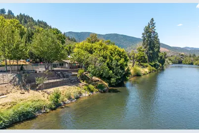 5508 Rogue River Highway, Gold Hill, OR 97525 - Photo 23