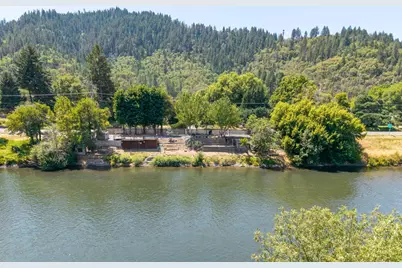 5508 Rogue River Highway, Gold Hill, OR 97525 - Photo 9