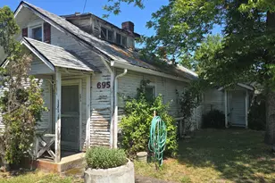 695 Lozier Ln, Medford, OR 97501 - Photo 15