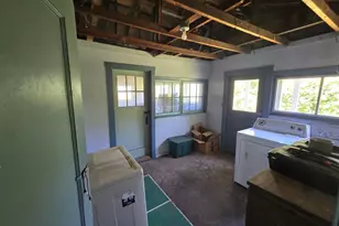 695 Lozier Ln, Medford, OR 97501 - Photo 25