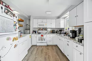 316 W 3rd St, Phoenix, OR 97535 - Photo 5