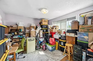 316 W 3rd St, Phoenix, OR 97535 - Photo 23