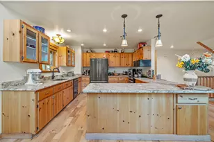 7608 Skycrest Dr, Klamath Falls, OR 97601 - Photo 11