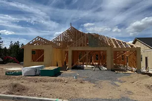 1361 NW Ochoa Dr, Bend, OR 97703 - Photo 3