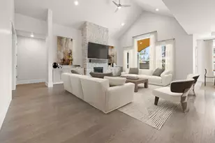 1361 NW Ochoa Dr, Bend, OR 97703 - Photo 7