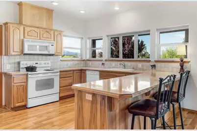 10934 SW Fleming Road, Powell Butte, OR 97753 - Photo 13