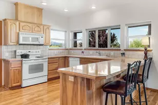 10934 SW Fleming Rd, Powell Butte, OR 97753 - Photo 13