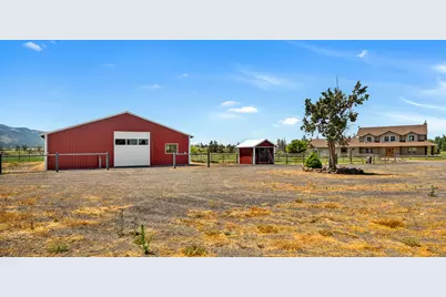 10934 SW Fleming Road, Powell Butte, OR 97753 - Photo 37