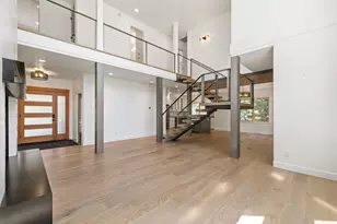 19357 Golden Lake Ct, Bend, OR 97702 - Photo 7