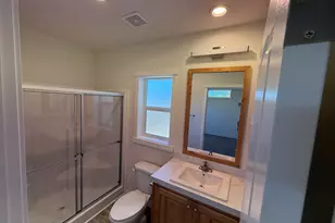 946 SE 10th St, Madras, OR 97741 - Photo 11