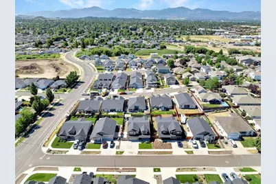 1632 Pearl Eye Lane, Medford, OR 97504 - Photo 41