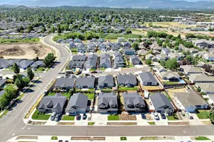 1632 Pearl Eye Ln, Medford, OR 97504 - Photo 41