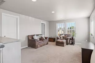 1632 Pearl Eye Ln, Medford, OR 97504 - Photo 29