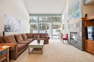 1421 Highland View Loop, Redmond, OR 97756 - Photo 3