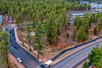 655 W Three Peaks Drive, Sisters, OR 97759 - Photo 21