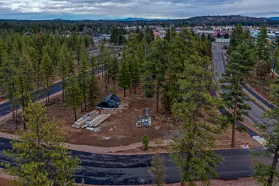 655 W Three Peaks Drive, Sisters, OR 97759 - Photo 9