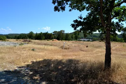 705 Harris Road, Grants Pass, OR 97526 - Photo 3
