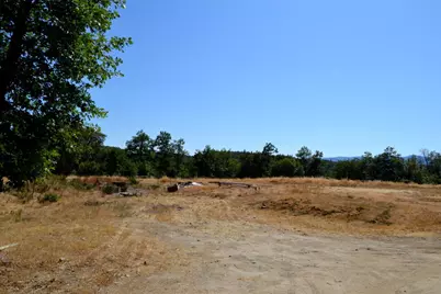 785 Harris Road, Grants Pass, OR 97526 - Photo 1