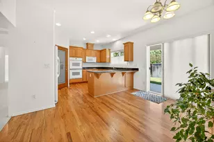 201 Orchardview Cir, Central Point, OR 97502 - Photo 13