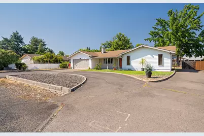 2080 Alamar Street, Medford, OR 97501 - Photo 15