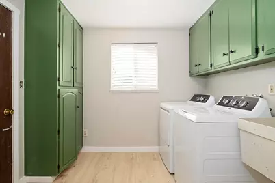 2080 Alamar Street, Medford, OR 97501 - Photo 7