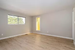 2080 Alamar St, Medford, OR 97501 - Photo 11