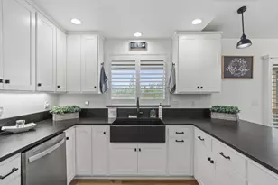 1272 Green Valley Dr, Cave Junction, OR 97523 - Photo 11