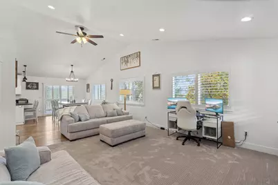 1272 Green Valley Drive, Cave Junction, OR 97523 - Photo 5