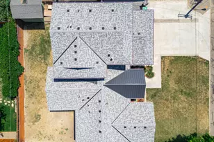 755 S 4th St, Central Point, OR 97502 - Photo 35