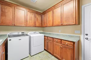 626 Griffin Oaks Dr, Central Point, OR 97502 - Photo 27