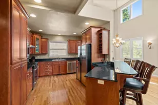 626 Griffin Oaks Dr, Central Point, OR 97502 - Photo 9