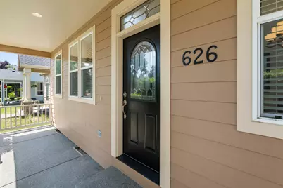 626 Griffin Oaks Drive, Central Point, OR 97502 - Photo 3