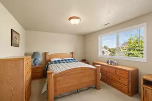 626 Griffin Oaks Dr, Central Point, OR 97502 - Photo 21