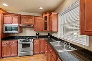 626 Griffin Oaks Dr, Central Point, OR 97502 - Photo 9