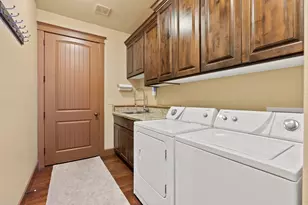 21420 Belknap Dr, Bend, OR 97701 - Photo 31