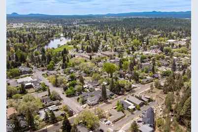 628 NW Portland Avenue, Bend, OR 97703 - Photo 41