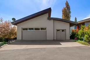 628 NW Portland Ave, Bend, OR 97703 - Photo 35