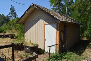 119 Patton Bar Rd, Cave Junction, OR 97523 - Photo 7