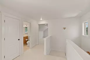 21376 Oakview Dr, Bend, OR 97701 - Photo 17