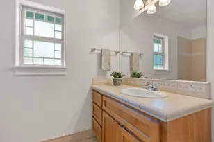 21376 Oakview Dr, Bend, OR 97701 - Photo 29