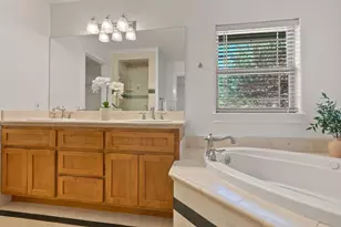 21376 Oakview Dr, Bend, OR 97701 - Photo 21